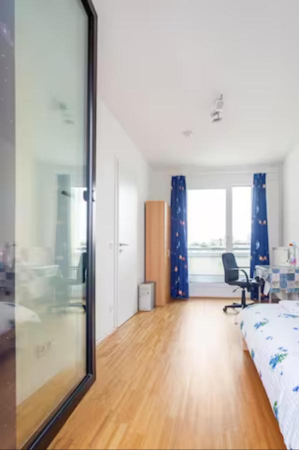 Privatzimmer Mit Balkon-Richtung Messe Ганновер Экстерьер фото